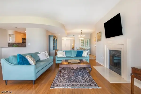 1360 Hamburg Tpke Unit 402 #402, Wayne Twp., NJ 07470