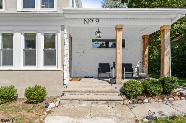 9 Lawnwood Ave, Newton Town, NJ 07860