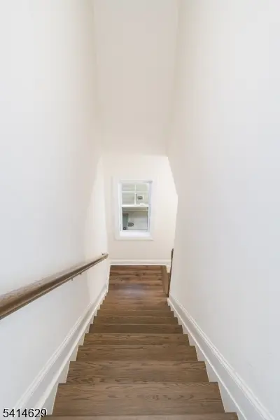 104 Autumn Ct, Little Falls Twp., NJ 07424