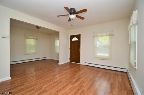 4 W Lincoln Ave, Rockaway Boro, NJ 07866