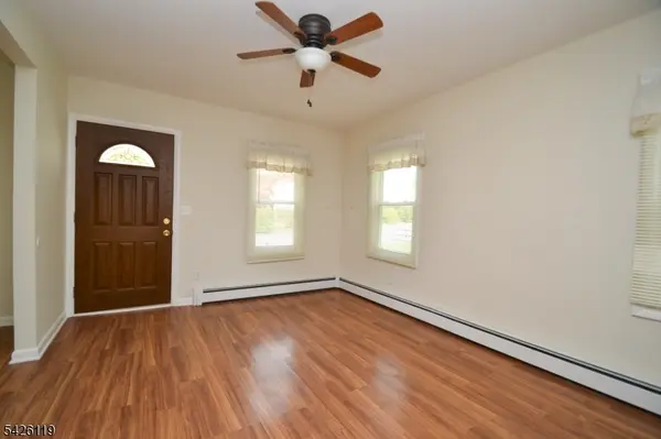 4 W Lincoln Ave, Rockaway Boro, NJ 07866