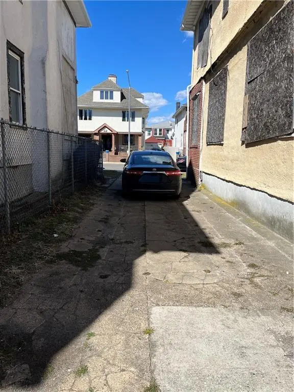 3832 Laurel AVE, Brooklyn, NY 11224