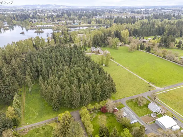 8121 S VALE GARDEN RD, Canby, OR 97013