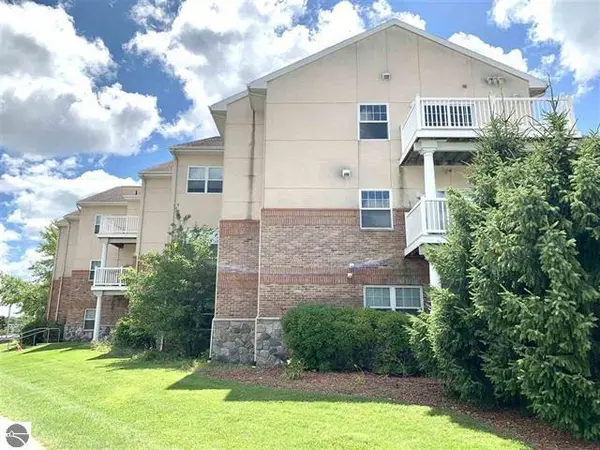 301 N Lake ST, Cadillac, MI 49601