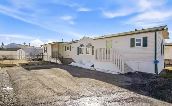 5800 46 ST #22, Olds, AB T4H 1G7