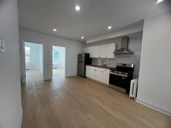 804A St Clair AVE W #101, Toronto C03, ON M6C 1B6