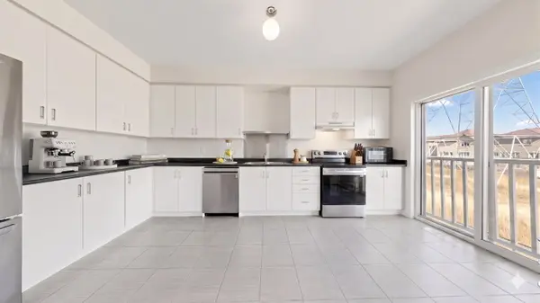 1099 Cameo ST, Pickering, ON L1V 1N8