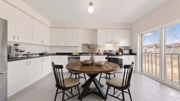 1099 Cameo ST, Pickering, ON L1V 1N8