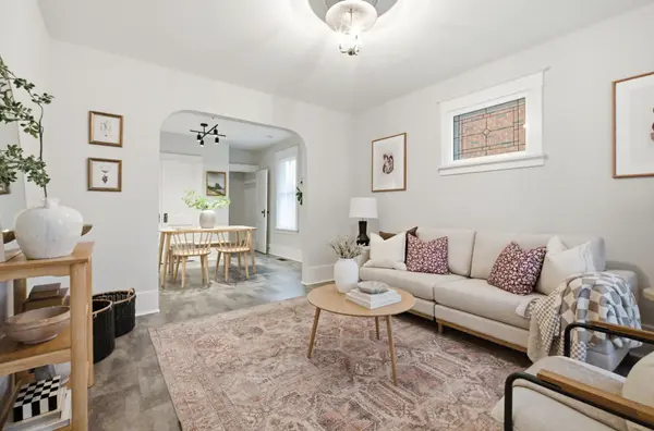 26 Arlington AVE, Oshawa, ON L1G 2N4