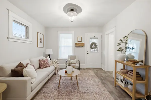 26 Arlington AVE, Oshawa, ON L1G 2N4