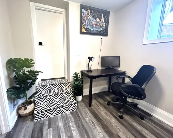 31 Heyworth CRES #Lower, Toronto E02, ON M4E 1T6