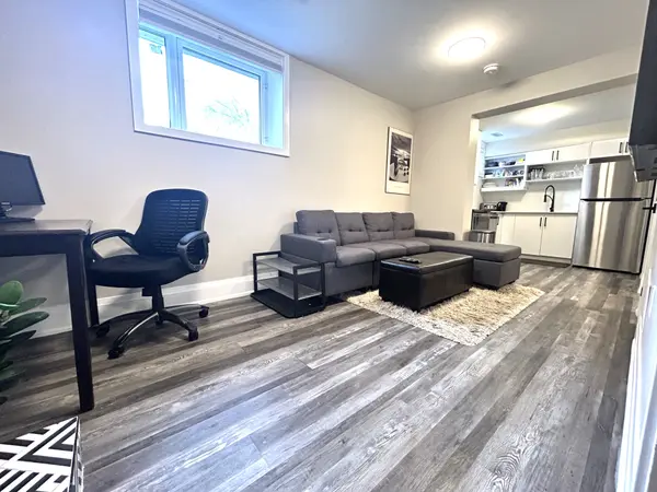 31 Heyworth CRES #Lower, Toronto E02, ON M4E 1T6