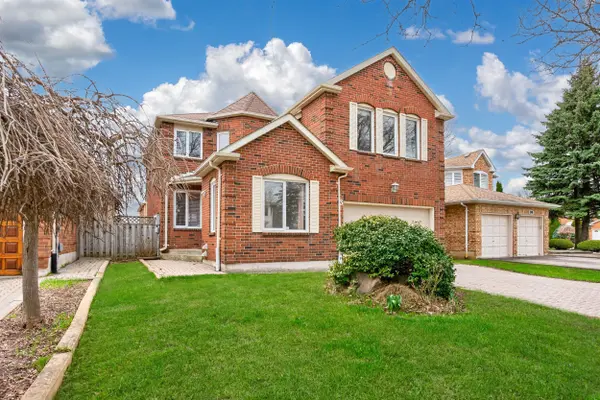 3 Lancashire RD, Markham, ON L3R 8K9