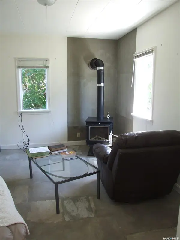 150 2nd STREET E, Fox Valley, SK S0N 0V0