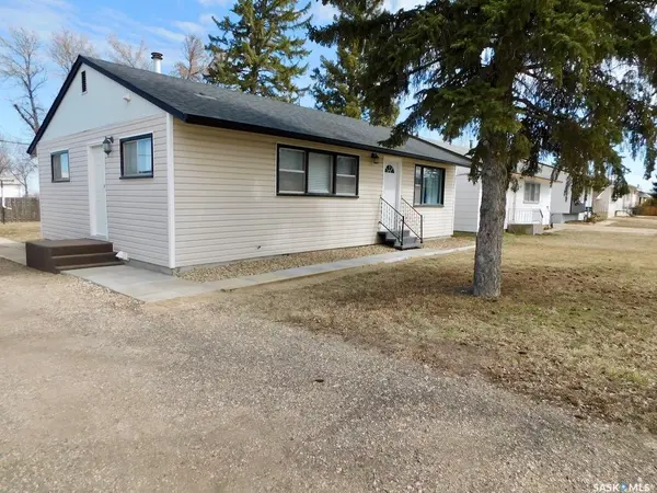 507 2nd AVENUE E, Assiniboia, SK S0H 0B0
