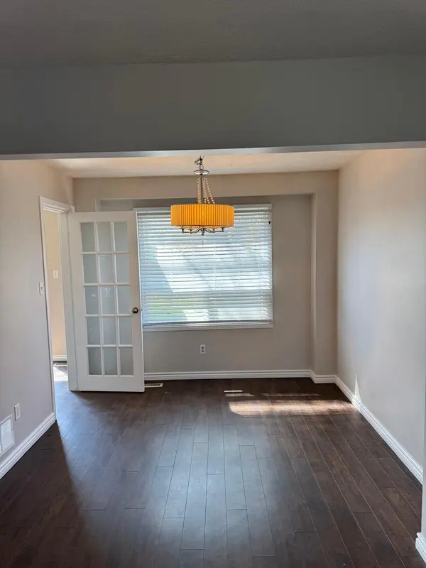 5 Ravenswood DR, Brampton, ON L6Y 3Y5