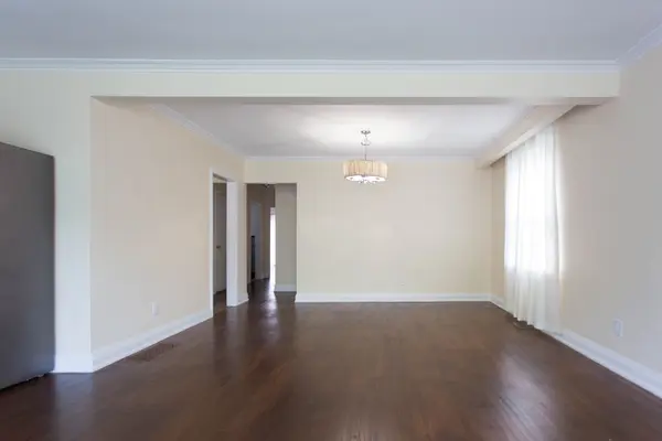 30 Northampton DR, Toronto W08, ON M9B 4S6