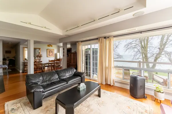 75 Maple AVE S #3, Mississauga, ON L5H 2R7