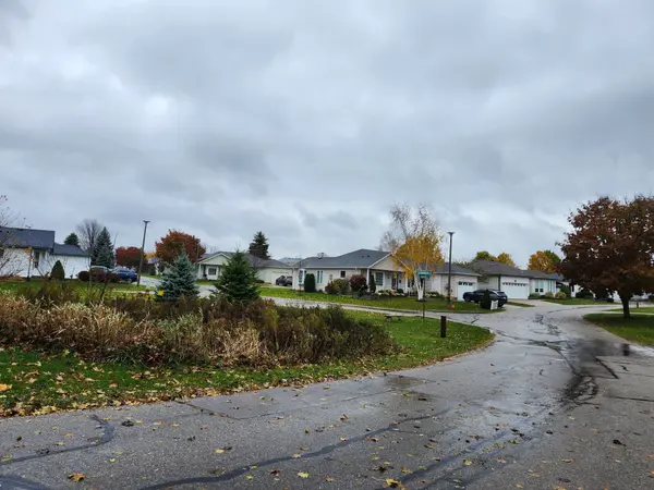 8 Greenfield PL, Wilmot, ON N3A 2G6