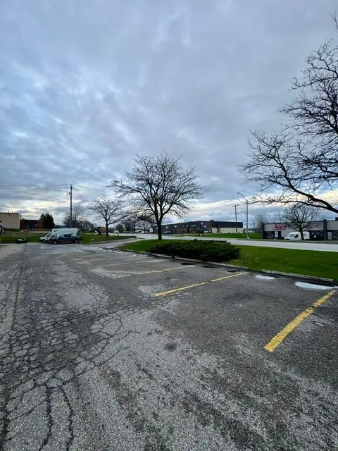 100 Sheldon DR #6, Cambridge, ON N1R 7S7