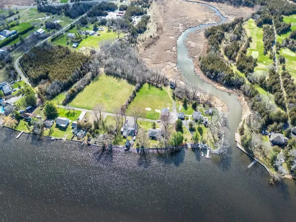 1137i County 9 RD, Greater Napanee, ON K7R 0E4