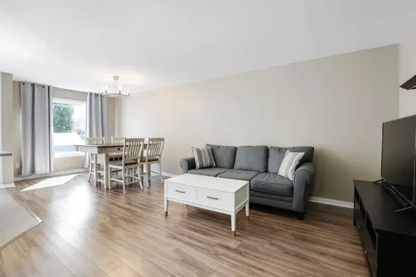 576 Chardonnay DR, Orleans - Cumberland And Area, ON K4A 4J9