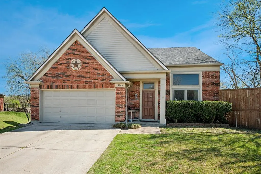 6800 Quail Meadow Drive, Watauga, TX 76148