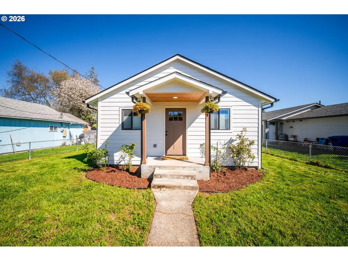 804 S 7TH AVE, Kelso, WA 98626