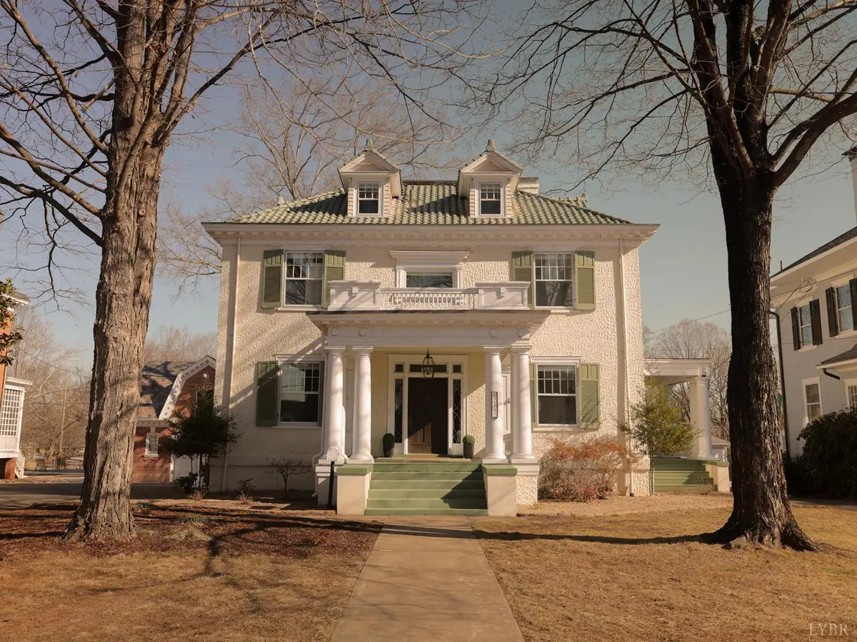 2142 Rivermont AVE, Lynchburg, VA 24503