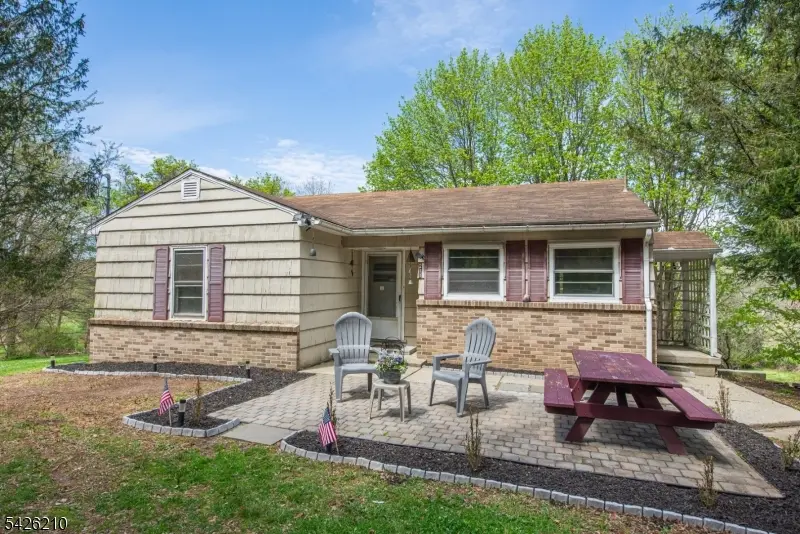 211 Clove Rd, Montague Twp., NJ 07827