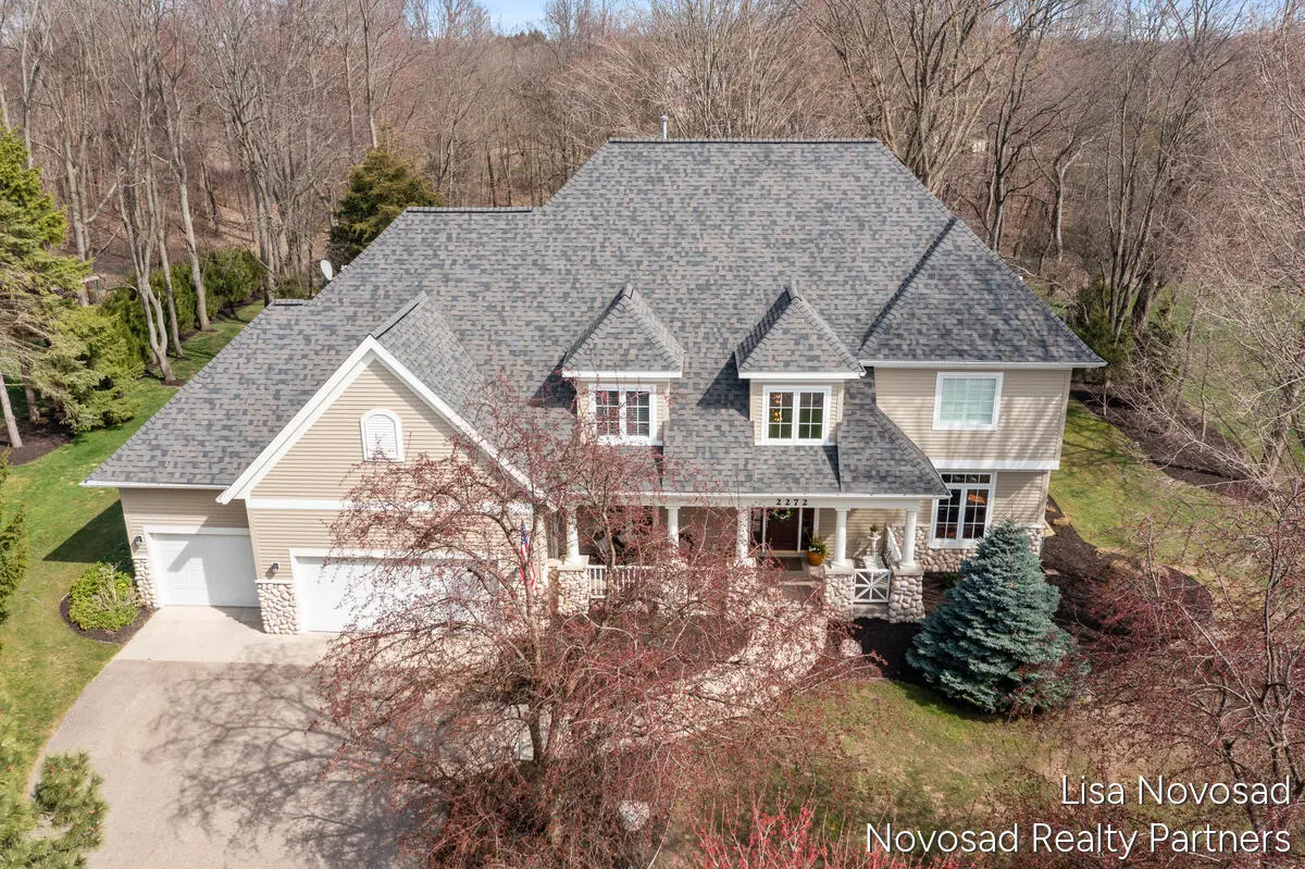 2272 Cascade Lakes CIR SE, Cascade Twp, MI 49546