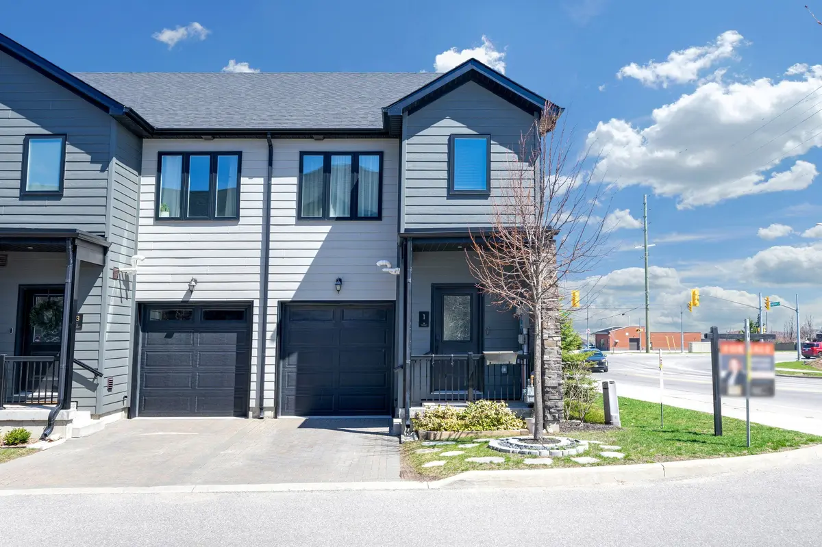 1 Stonehart LN #22, Barrie, ON L4M 7E8