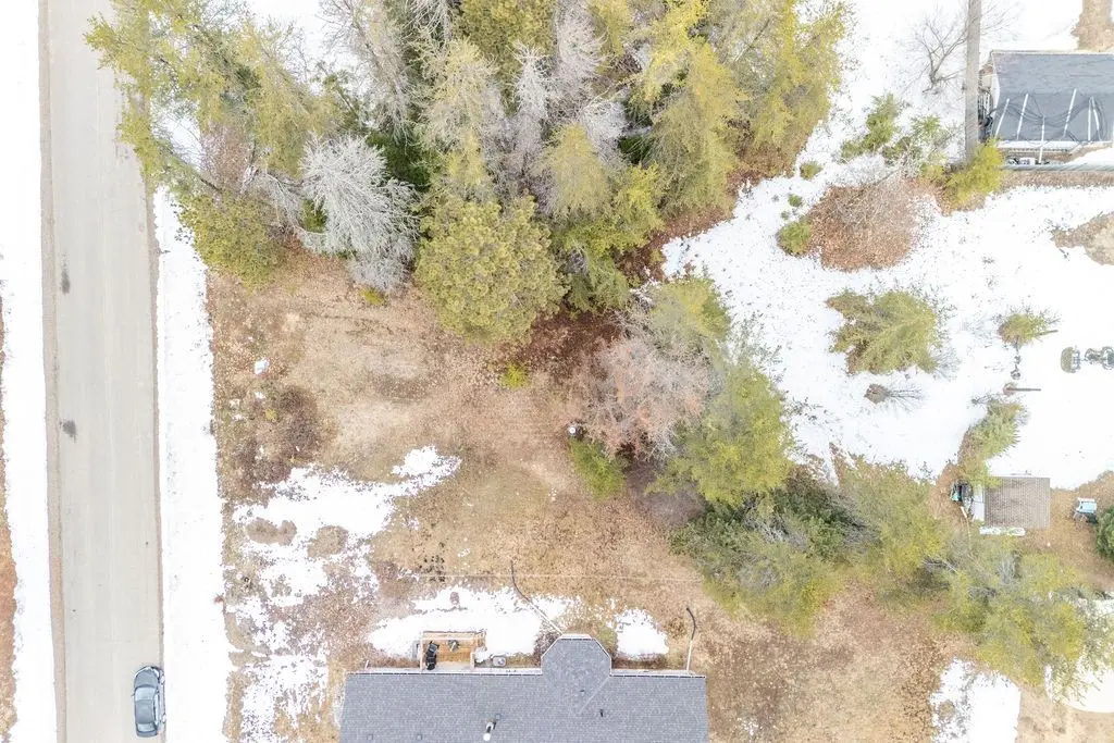 18 Birchview DR, Madawaska Valley, ON K0J 1B0