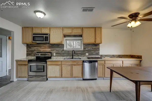 505 2nd AVE, Deer Trail, CO 80105