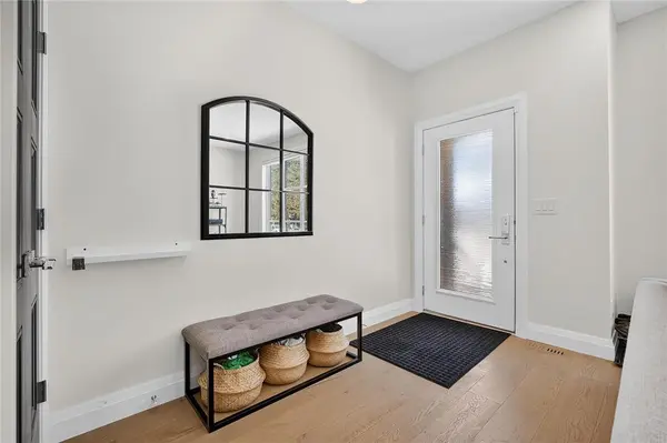 252 Lindsay ST, Winnipeg, MB R3N 1H1