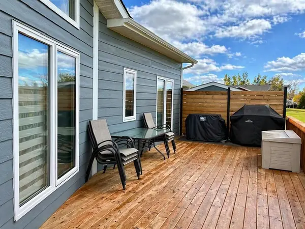 171 Waterfront DR, Gimli Rm, MB R0C 1B0
