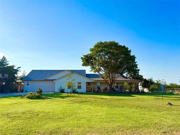 1132 Old Crawford Road, Crawford, TX 76638