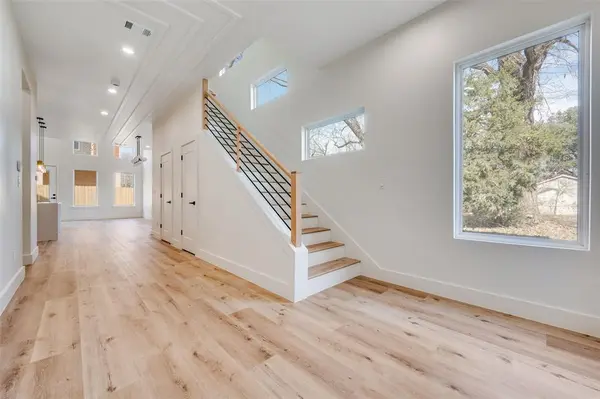 407 Bobbie Street, Dallas, TX 75203