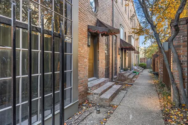 3919 Gilbert Avenue #A, Dallas, TX 75219