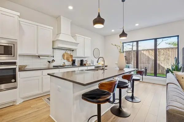 2357 Rook Drive, Dallas, TX 75211