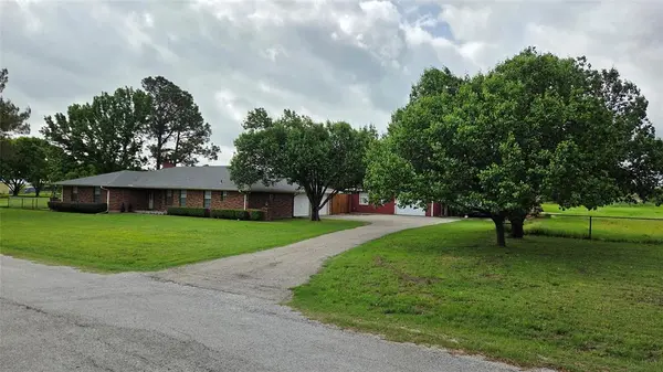 338 Travis Road, Decatur, TX 76234