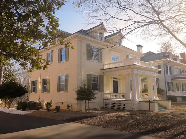 2142 Rivermont AVE, Lynchburg, VA 24503