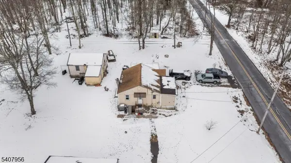 107 Oak Grove Rd, Raritan Twp., NJ 08822