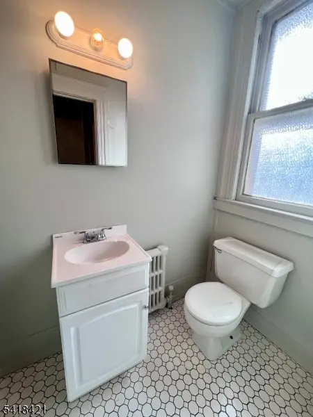 81 Monroe Pl #rear, Bloomfield Twp., NJ 07003