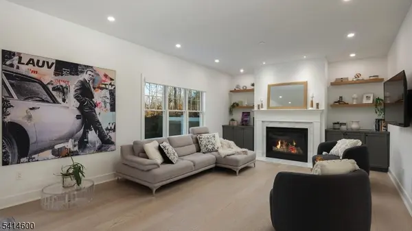 8 Mikula Way, Florham Park Boro, NJ 07932