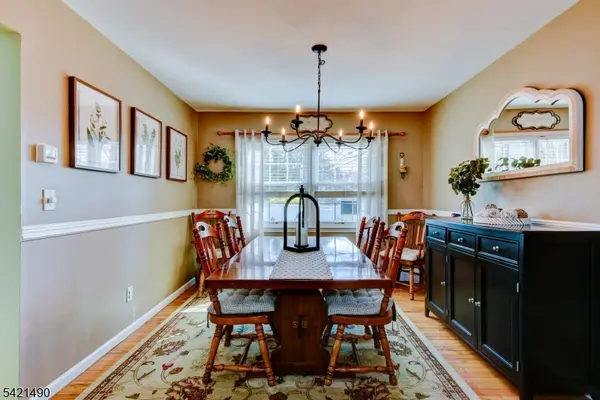 8 Loretta Ln, Jefferson Twp., NJ 07438