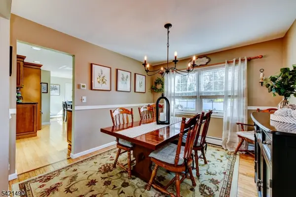 8 Loretta Ln, Jefferson Twp., NJ 07438