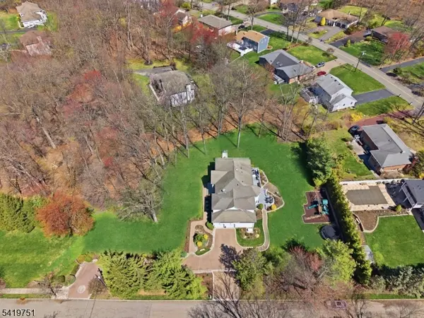 28 Woodshire Ter, Montville Twp., NJ 07082