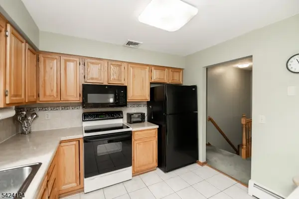 4 Broadway, Hopatcong Boro, NJ 07843