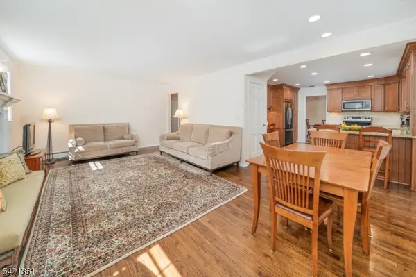 126 Wentworth Dr, Berkeley Heights Twp., NJ 07922